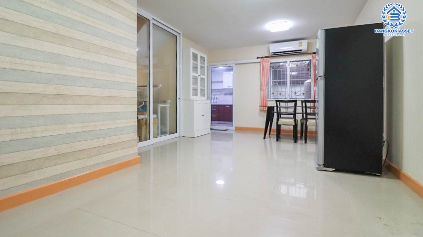 *****ทาวน์เฮ้าส์มือสองย่านนนทบุรี ม.พฤกษาทาวน์ ติดถนนราชพฤกษ์ เนื้อที่ 18.2 ตร.ว. ฟังก์ชัน 3 ห้องนอน 2 ห้องน้ำ 1 ที่จอดรถ เฟอร์นิเจอร์ครบพร้อมอยู่ได้เลย! บนทำเลแห่งการเดินทาง ใกล้รถไฟฟ้าสายสีม่วง "สถานีบางรักใหญ่" และทางด่วน "ศรีรัช"